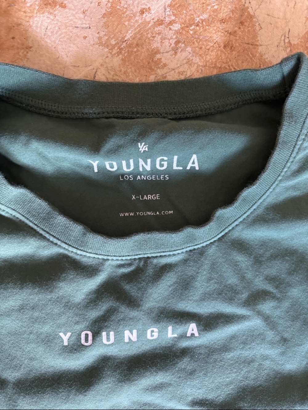 YoungLA Green Tee with Pink Floral & Hummingbird Graphic size XL - Picture 2 of 4